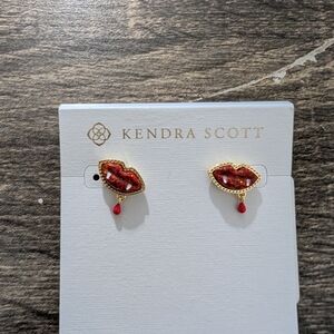 Kendra Scott Lip-Shaped Earrings in Red and Gold